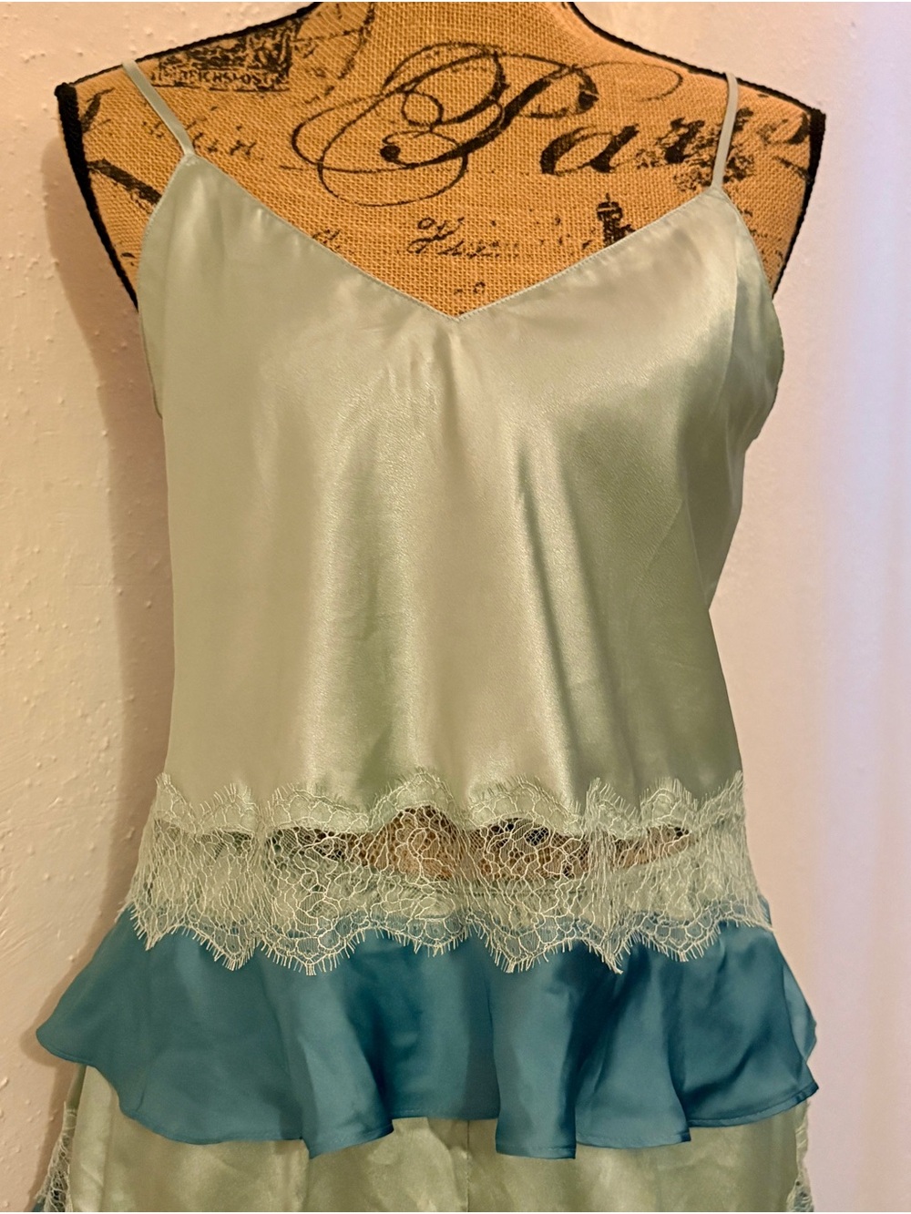 NWT Victoria's Secret Pastel Mint Green & Aqua Blue Colorblock Satin & Lace Cami - Picture 3 of 14